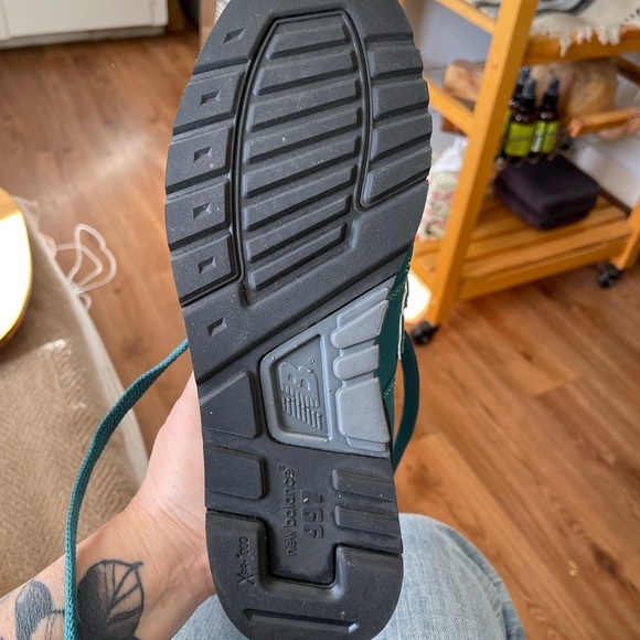 New Balance mens/womens Green and Brown Sneakers. New-ish. Worn just once. - Picture 6 of 12